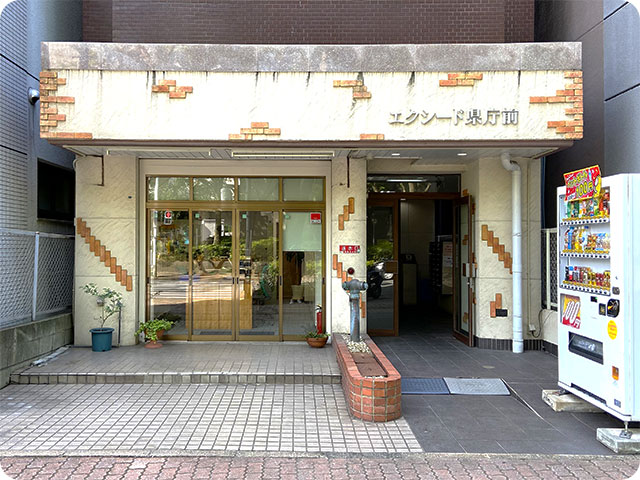フィット県庁前